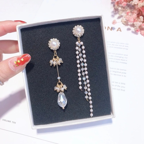 No Brand Jewelry - UnMatched Long Pearls Strings with Beads Earring